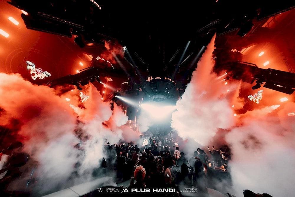 An explosive EDM night is an experience you must try at A PLUS HANOI at least once (Source: APLUS HANOI)